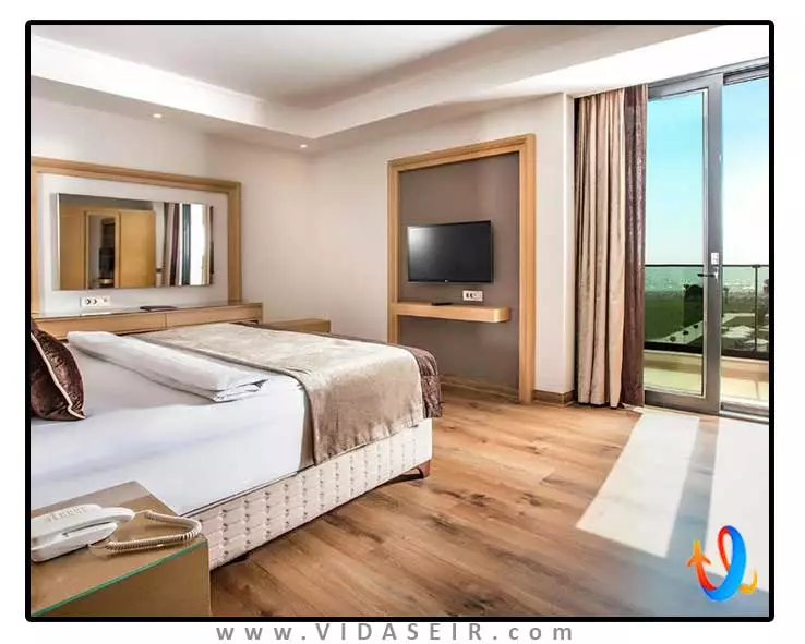 کرومار افسوس بیچ اند ریزورت کوش آداسی